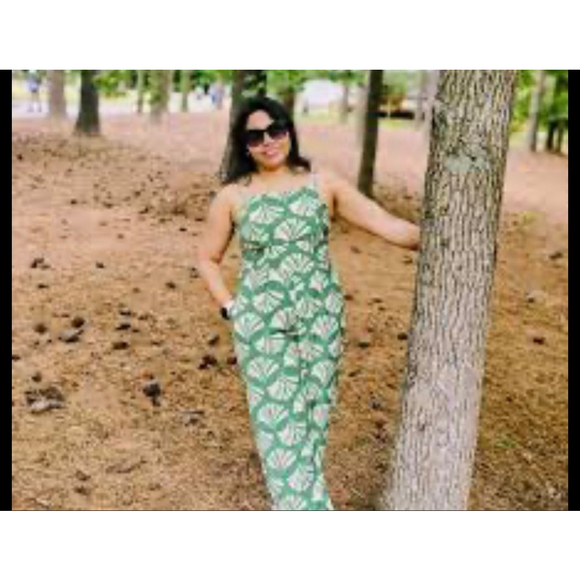 Monteau Pants - NWOT Monteau LA Summer Wedding Lightweight Green Tropical Leaf Jumpsuit Size M